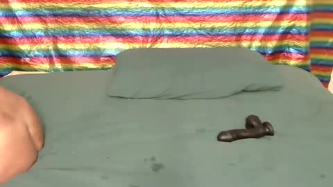 bottomdaddyforyou925375 online show from January 3, 11:55 pm