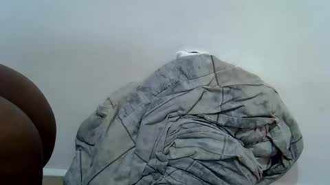 bouncy_vee online show from June 7, 11:48 am