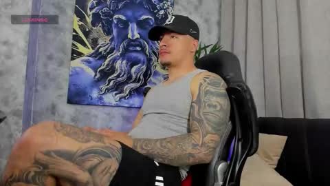 boyc02_ online show from February 1, 11:57 pm