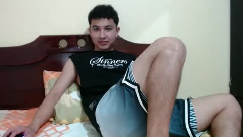 Snapshot of boyfit2023 chatting on January 19, 2:15 am boyfit2023 online show from January 19, 2:15 am