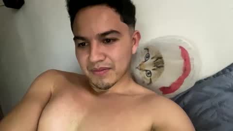 Snapshot of boyfit2023 chatting on December 22, 9:20 pm boyfit2023 online show from December 22, 9:20 pm