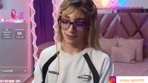 boyfox_tay online show from September 19, 4:16 am