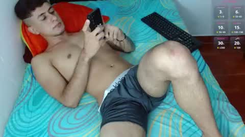 boyg_hots online show from June 11, 7:56 pm