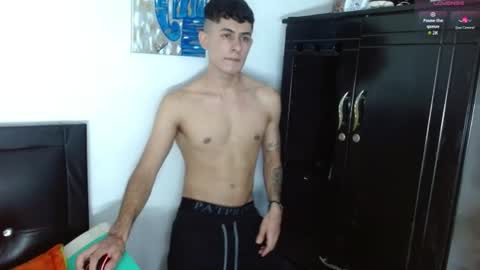 boyg_hots online show from June 12, 9:03 pm