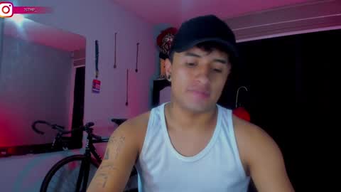 Snapshot of boylatin_777 chatting on February 6, 9:49 pm miguel  online show from February 6, 9:49 pm
