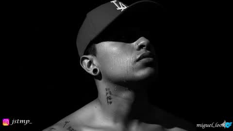 Snapshot of boylatin_777 chatting on October 4, 11:52 am miguel  online show from October 4, 11:52 am