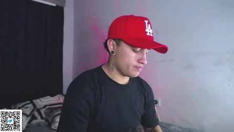 Snapshot of boylatin_777 chatting on September 19, 9:35 am miguel  online show from September 19, 9:35 am