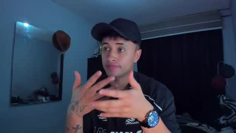 Snapshot of boylatin_777 chatting on March 7, 5:07 am miguel  online show from March 7, 5:07 am