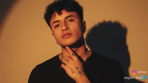 Snapshot of boylatin_777 chatting on October 11, 6:33 pm miguel  online show from October 11, 6:33 pm