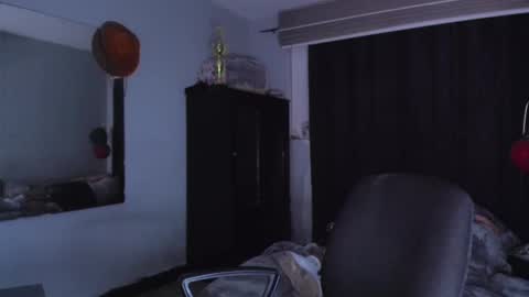 Snapshot of boylatin_777 chatting on March 4, 3:22 am miguel  online show from March 4, 3:22 am