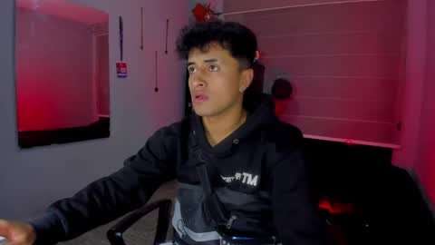 Snapshot of boylatin_777 chatting on January 28, 3:25 am miguel  online show from January 28, 3:25 am