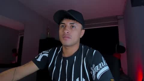 Snapshot of boylatin_777 chatting on March 11, 3:25 am miguel  online show from March 11, 3:25 am