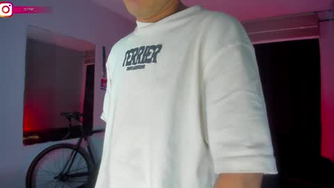 Snapshot of boylatin_777 chatting on February 8, 6:01 am miguel  online show from February 8, 6:01 am