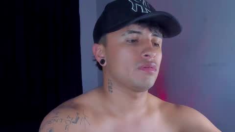 Snapshot of boylatin_777 chatting on September 16, 7:55 am miguel  online show from September 16, 7:55 am