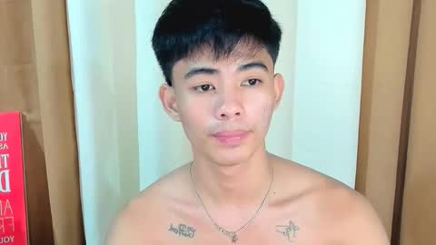 HI IM JAMES DONT FORGET GIVE ME THUMBS UP AND JOIN TO MY FANCLUB online show from November 29, 10:39 pm