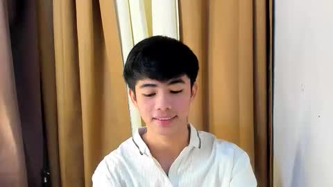 HI IM JAMES DONT FORGET GIVE ME THUMBS UP AND JOIN TO MY FANCLUB online show from February 4, 11:52 pm