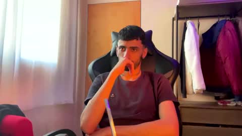 boyzinm2 online show from September 9, 5:46 pm