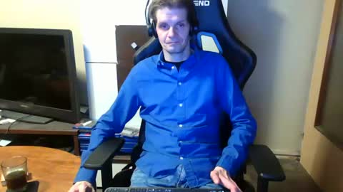 Snapshot of bponie1 chatting on January 17, 11:18 pm bponie1 online show from January 17, 11:18 pm