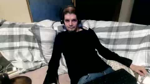 Snapshot of bponie1 chatting on October 11, 1:21 am bponie1 online show from October 11, 1:21 am