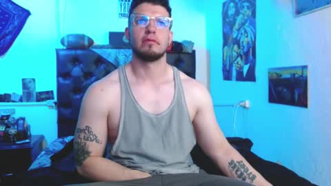 brad hot boy online show from November 1, 10:31 pm