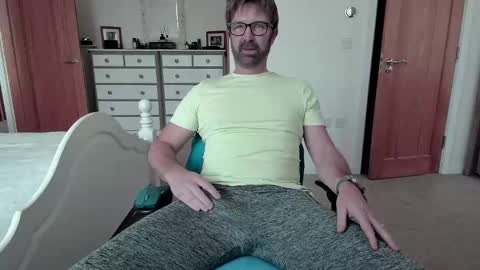 bradley77777 online show from December 4, 11:13 am