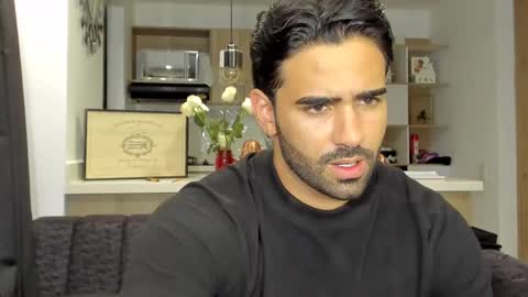 bradleymartin7 online show from March 10, 2:06 am