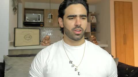 bradleymartin7 online show from September 11, 1:29 am