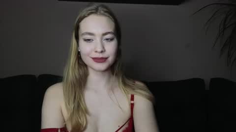 brandaany online show from December 18, 3:58 am