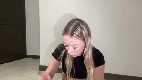 Skyyybanks online show from February 18, 12:43 am