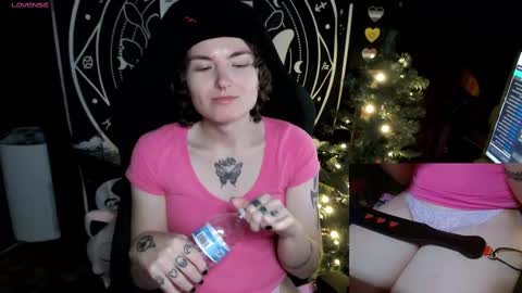 BrandiWRLD999 online show from December 21, 3:25 am