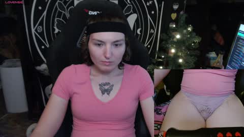 BrandiWRLD999 online show from January 19, 1:43 am