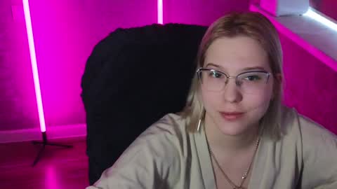 Snapshot of brandy__stars chatting on February 1, 5:49 am Belle  online show from February 1, 5:49 am