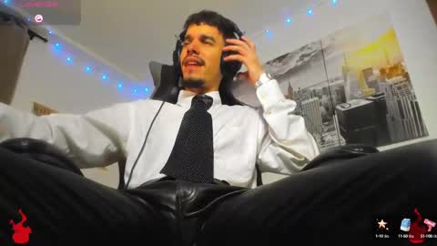 Snapshot of brayhambrown chatting on September 13, 6:27 am brayhambrown online show from September 13, 6:27 am