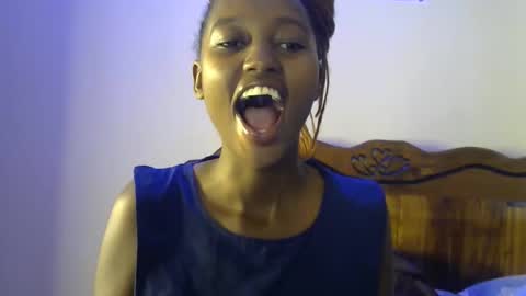 breelia online show from January 10, 3:45 am