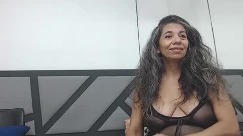 Snapshot of brenda_velasquez chatting on February 22, 6:41 pm BRENDA VELASQUEZ online show from February 22, 6:41 pm