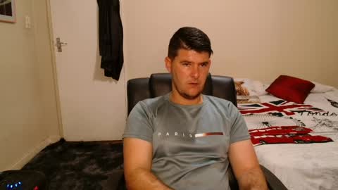 ask me lol online show from April 11, 3:33 am