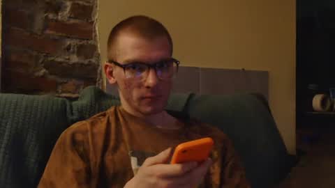 Brenden online show from April 2, 11:55 pm