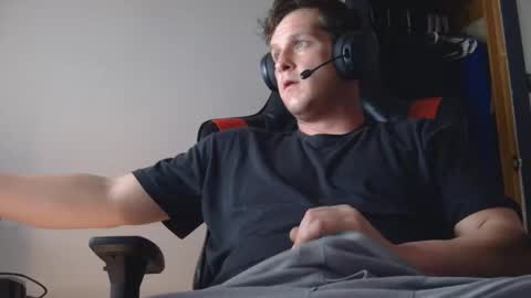 brian7891012 online show from March 21, 7:18 pm