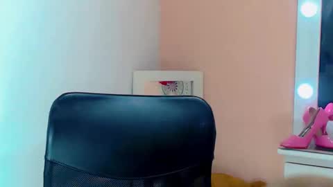 BRIANA online show from November 13, 4:04 am