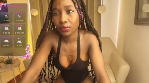 brianna_styles online show from April 4, 12:34 pm