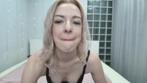 Heather online show from April 3, 12:39 am