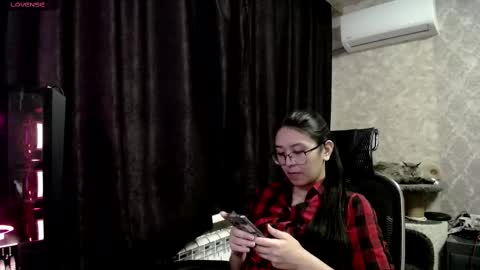 Aisha online show from March 3, 7:32 am