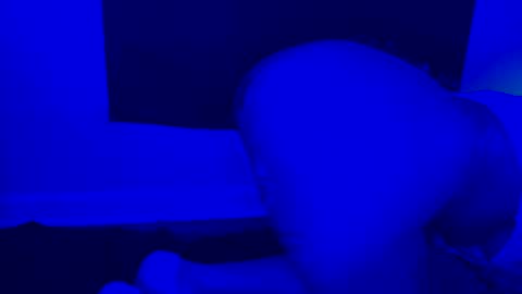 brilovely2222 online show from April 18, 4:58 am