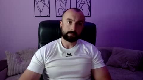brindlefly69 online show from June 25, 10:31 am