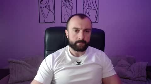 brindlefly69 online show from April 14, 10:40 am