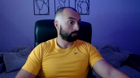 brindlefly69 online show from July 22, 11:12 am