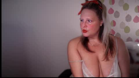 British Bella online show from March 3, 5:47 am