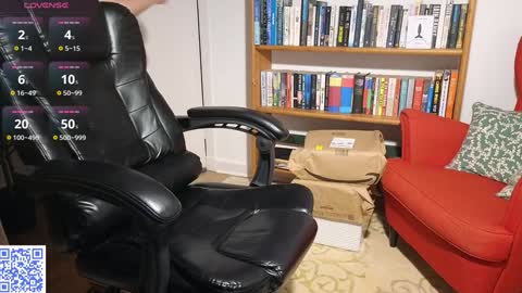 Callum online show from December 5, 3:44 pm