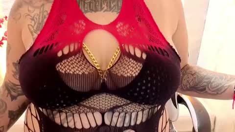 Snapshot of brittany_tp chatting on October 18, 3:05 pm brittany_tp online show from October 18, 3:05 pm