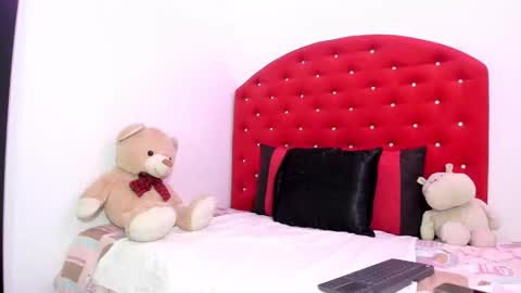 Snapshot of brittany_williams_ chatting on March 7, 12:23 pm online show from March 7, 12:23 pm